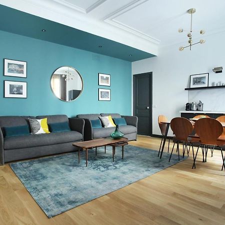 Apartment Champ De Mars - Tour Eiffel By Studio Prestige Paris Bagian luar foto