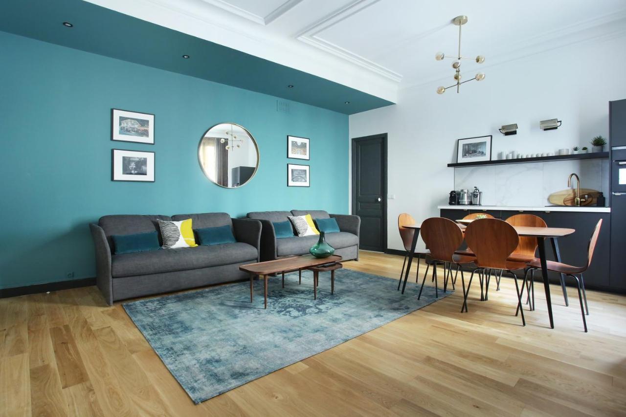 Apartment Champ De Mars - Tour Eiffel By Studio Prestige Paris Bagian luar foto
