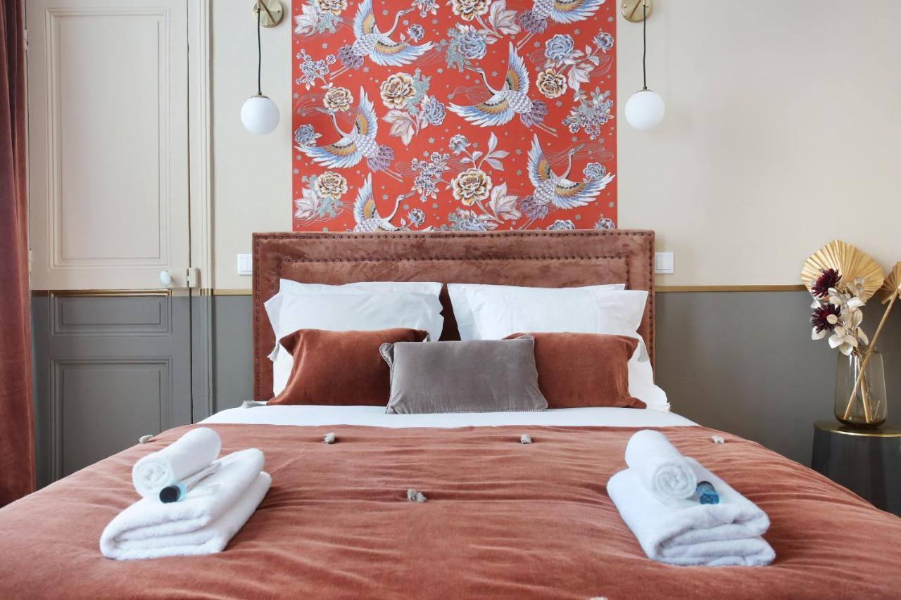 Apartment Champ De Mars - Tour Eiffel By Studio Prestige Paris Bagian luar foto