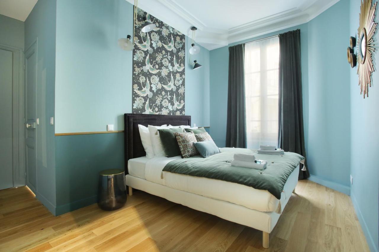Apartment Champ De Mars - Tour Eiffel By Studio Prestige Paris Bagian luar foto