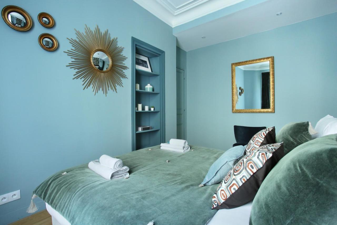 Apartment Champ De Mars - Tour Eiffel By Studio Prestige Paris Bagian luar foto