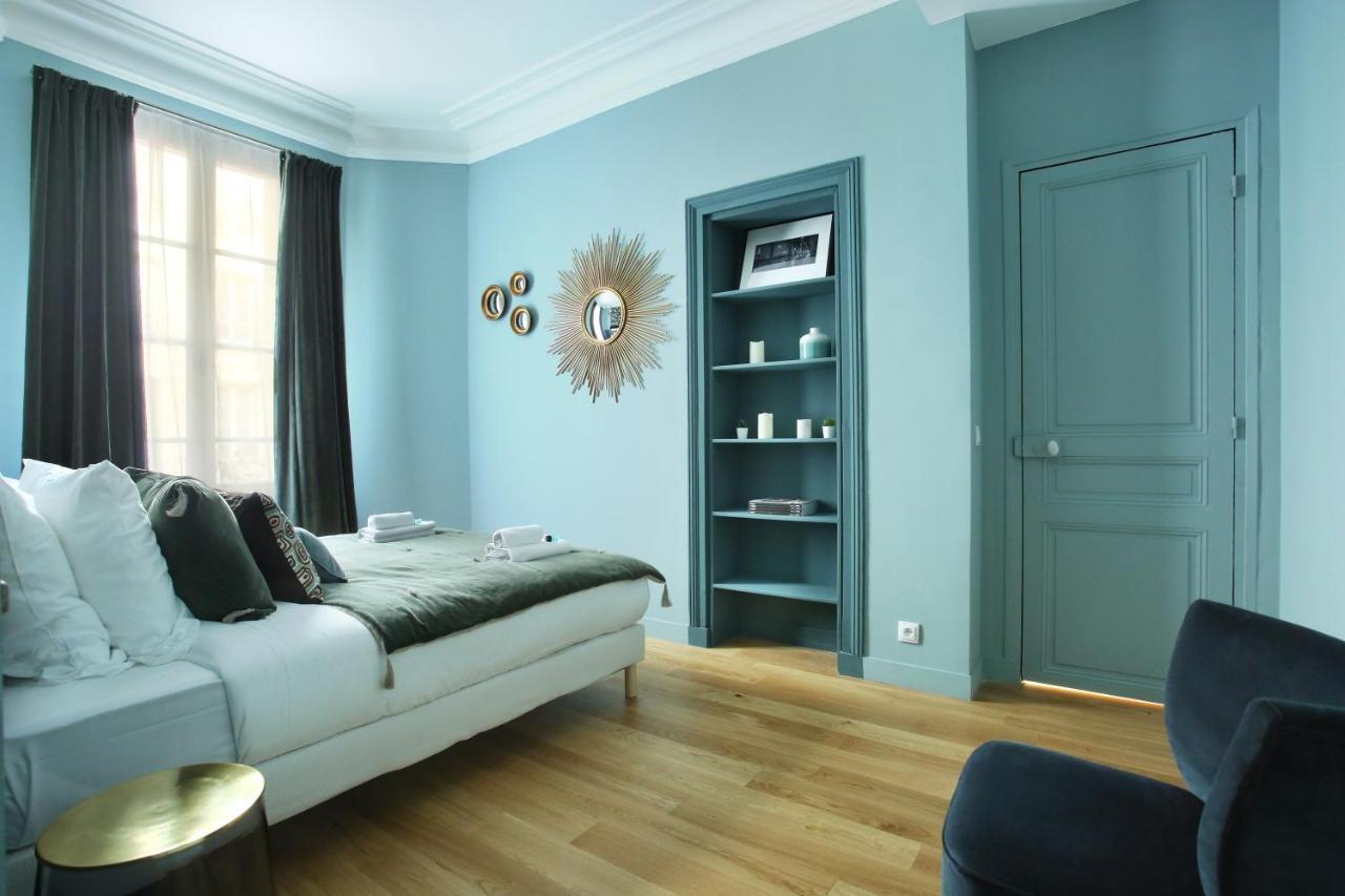Apartment Champ De Mars - Tour Eiffel By Studio Prestige Paris Bagian luar foto